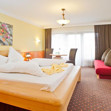 Hotel Hochfilzer เอลล์เมา ภายนอก รูปภาพ